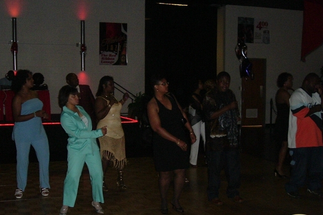 Deborah Borders Robinson leads the gang on the dance floor!